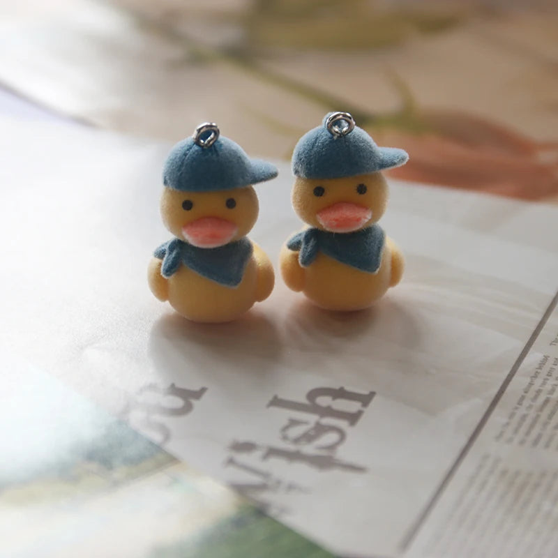 30Pcs 3D Cute Flocked Duck Charms Cartoon Animal Duck Resin Pendant Earrings Keychains Accessories for DIY Crafts Jewelry Make